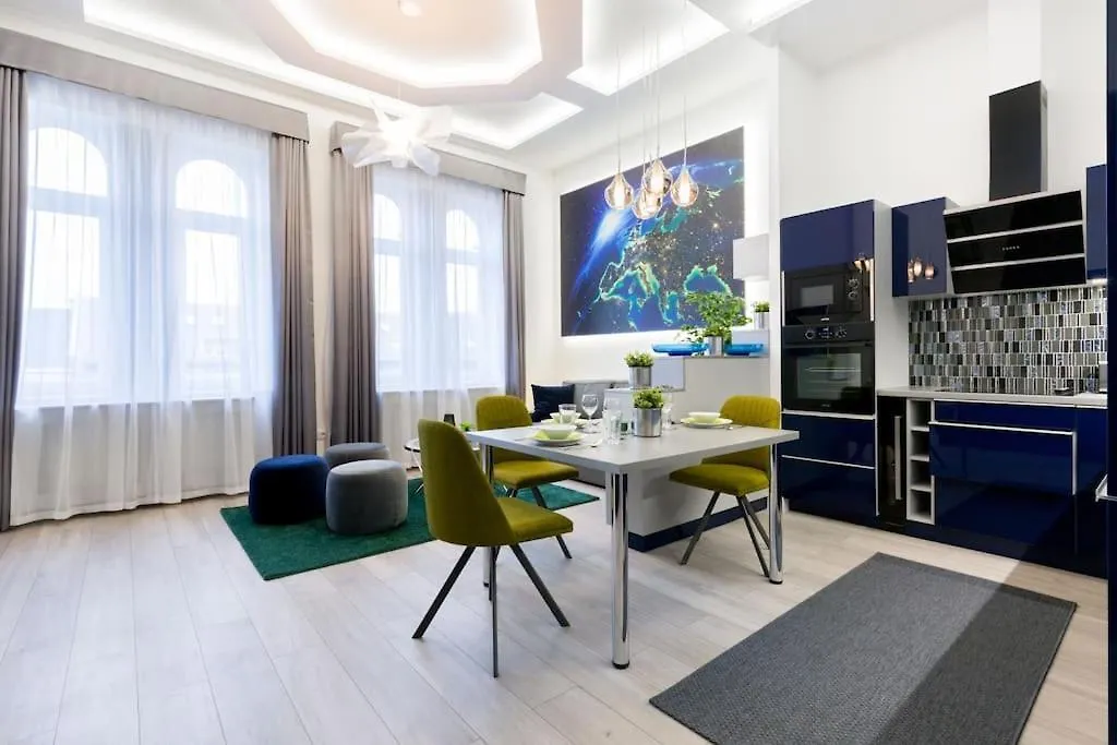 Apartment Grand & Luxurious In The Heart Of Budapest, 2Br & 2Bt
