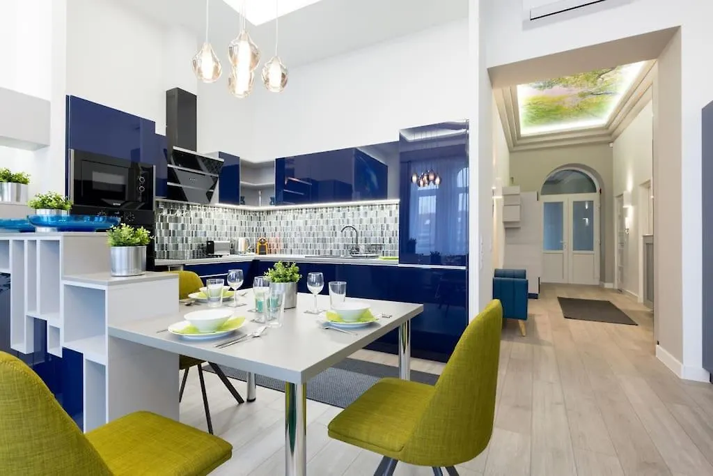 Grand & Luxurious In The Heart Of Budapest, 2Br & 2Bt 0*, Budapest